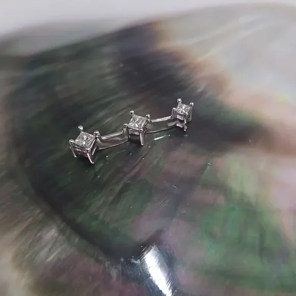 14k White Gold Diamond Pendant