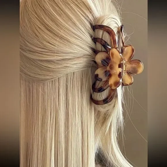Flower Hair Clip K24