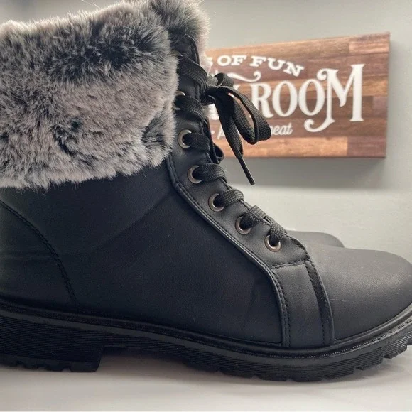 Women's Black Fur-Lined Ankle‎ Combat Boots Size 10 J