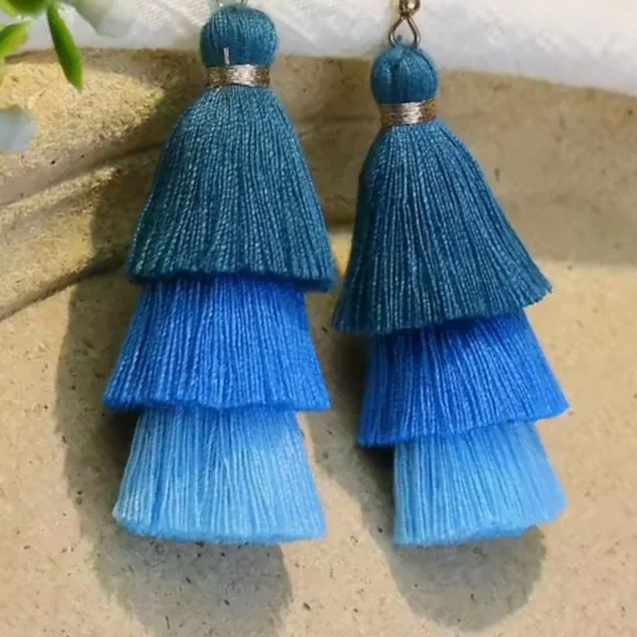 Blue Ombre Tassel Fringe Thread post‎ or stud Earrings-New