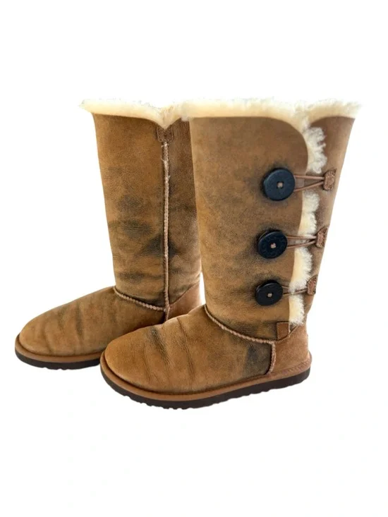 UGG Bailey Button Triplet Tall Sheepskin Boots Brown Cream Women’s 6