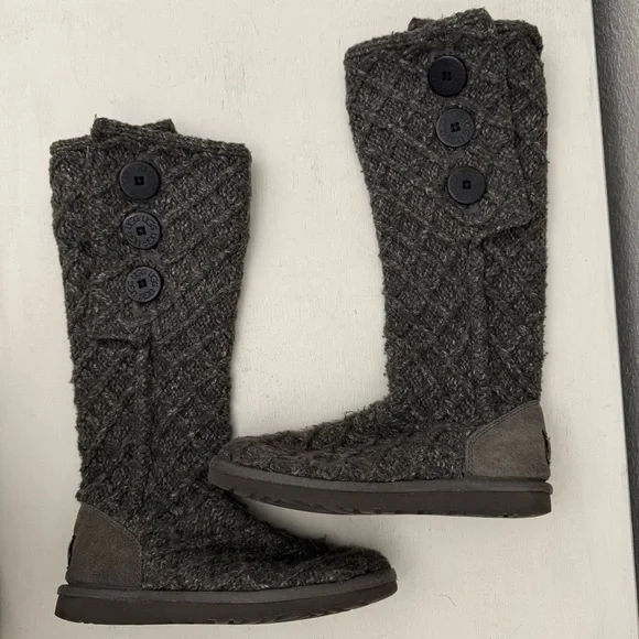 UGG Lattice Cardy Gray Knit Pull On 3 Button Sheepskin Lined Boots Size 5