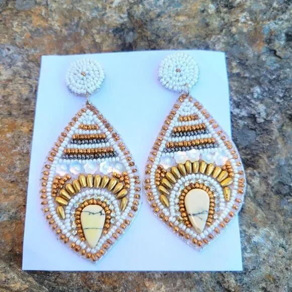 White Seed Beaded Fish Eyed Earrings in Goldtone