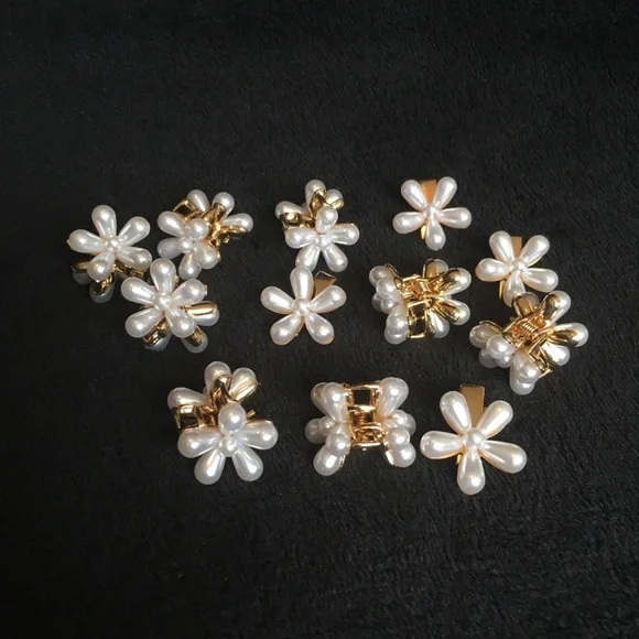 Beautiful Faux Pearl and Gold Tone Formal Wear Hair Clips