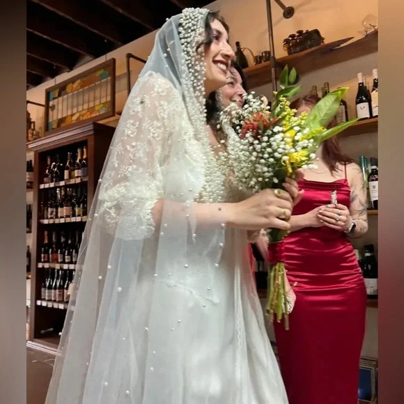Stunning Wedding veil with pearls Stunning 5🌟✨✨✨✨🌟🌟 New