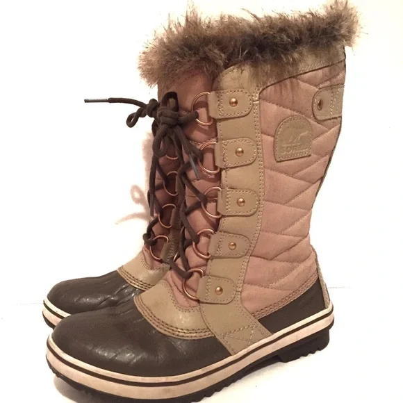 SOREL - Women's Tofino II Waterproof Insulated Winter Boot with Faux Fur Cuff 6