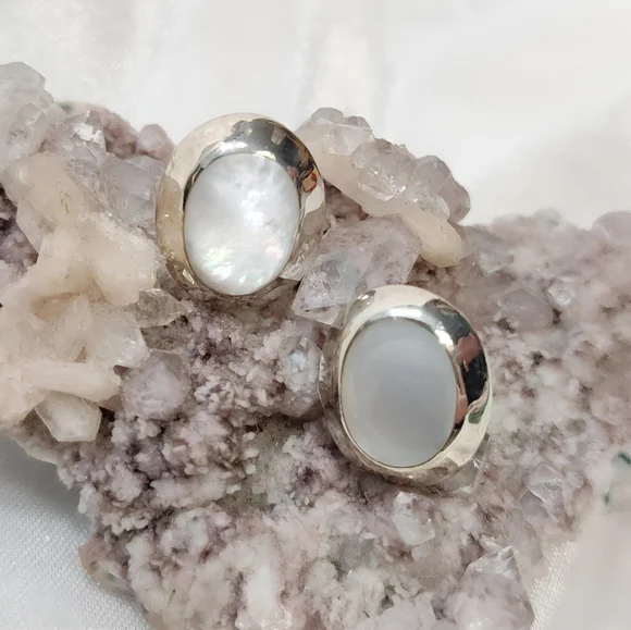 Vintage Sterling Silver White Mother Of Pearl Oval Post Back Earrings