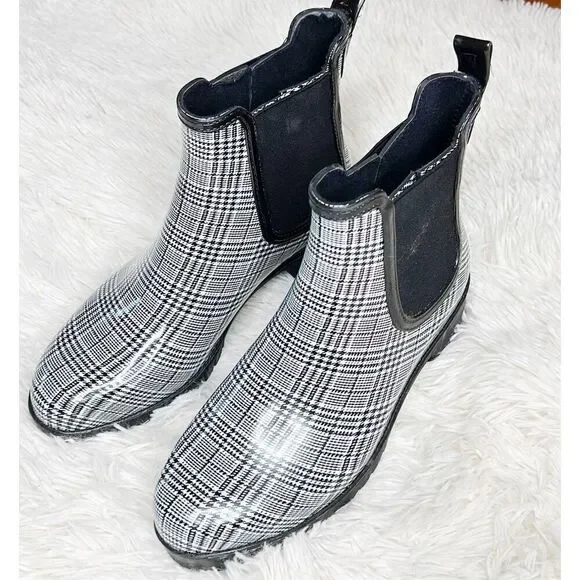 Jeffrey Campbell Cloudy Chelsea Plaid Rain Boots Size 9