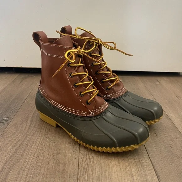 Women’s Lands End Leather and Rubbed Duck Boot - 8