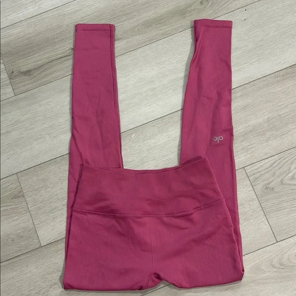 Alo Yoga mindfull movement leggings