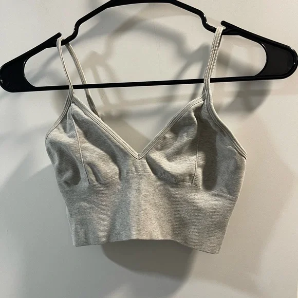 ALO Yoga Light Gray Ribbed Top