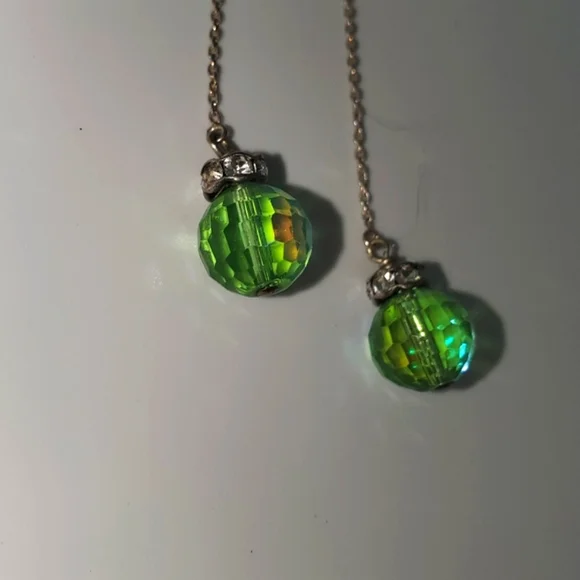 PRISMATIC BOX CHAIN GREEN THREADER EARRINGS 3.5
