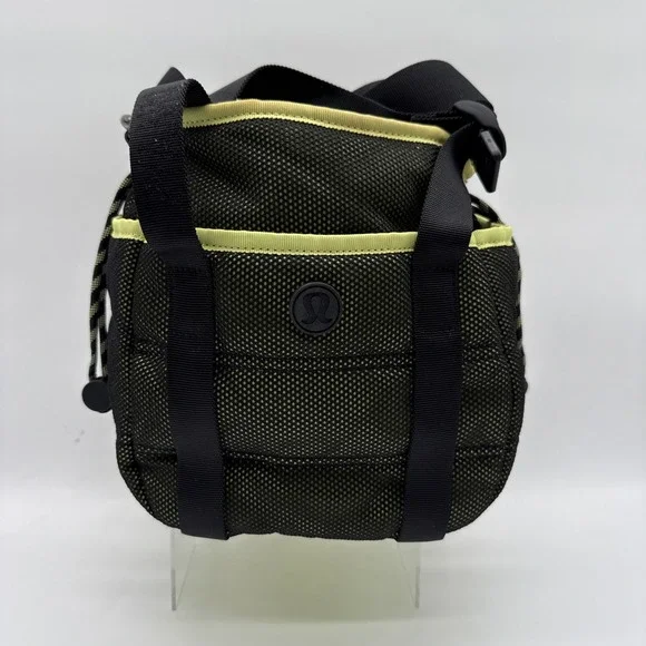 Lululemon Dash‎ All Day Bucket bag *6.5L Black/Lemon Vibe