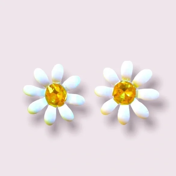 Betsey Johnson Daisy Flower Stud Earrings