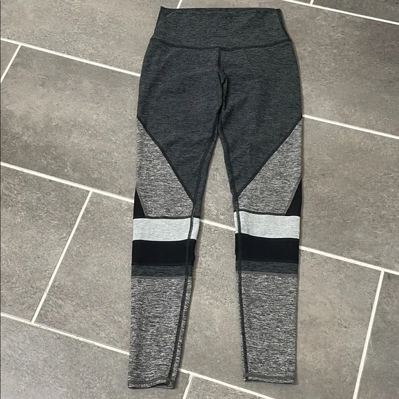 ALO Yoga Momentum Alosoft High-Rise Leggings size XS