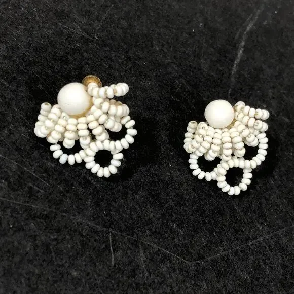 Art Deco White Glass Bead Screw Back Earrings Seed Beads Glamour 1940s Vintage