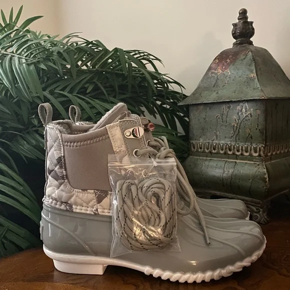 Tommy Hilfiger Gray Hada Duck Boots