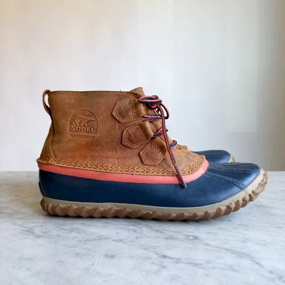 Sorel Out N About Waterproof Duck Boots Tan Navy Coral‎ Leather Ankle Boots 6.5