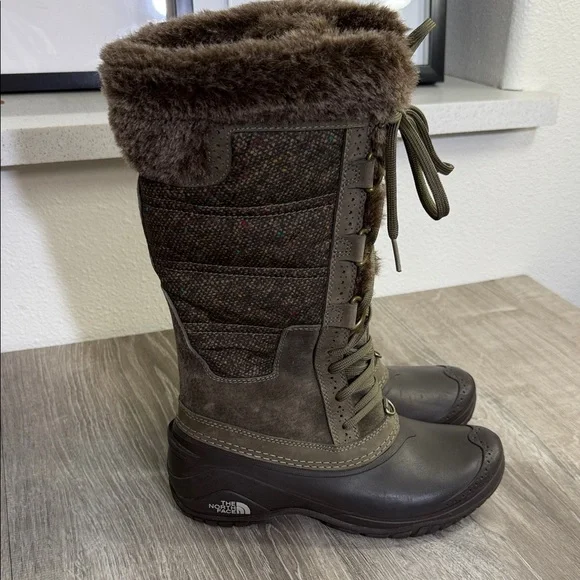 The North Face Olive Green Faux-Fur Lace-Up Winter Boots