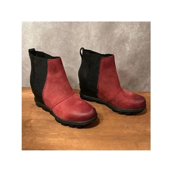 Sorel Lea Burgundy/Red and Black Platform Wedge Winter Ankle Boots size 6.5