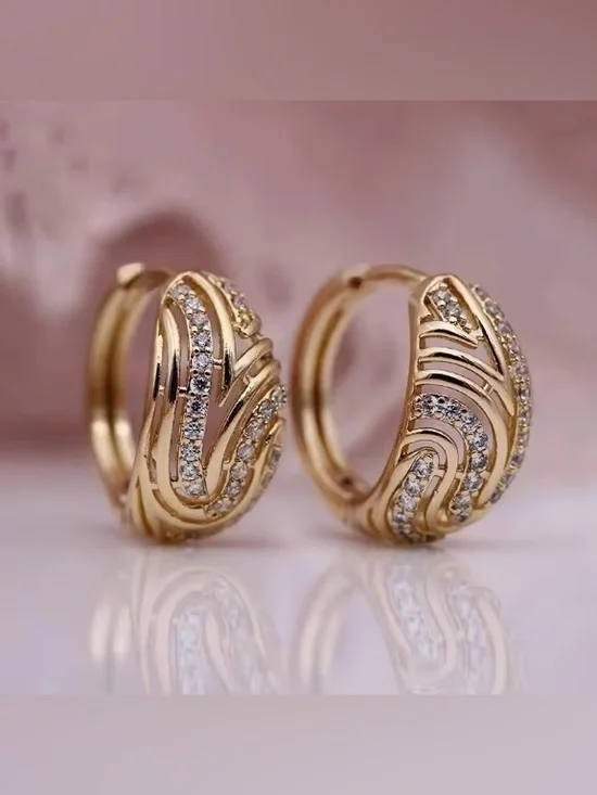 Fashion Gold Inlaid Hoop Earrings.