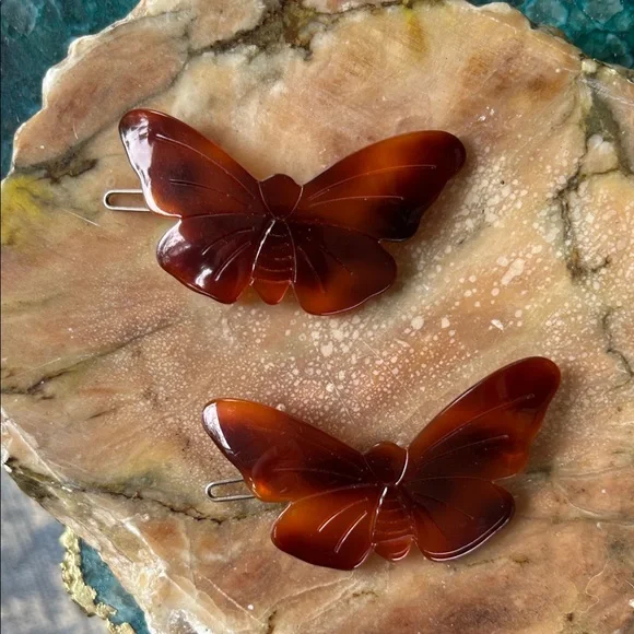 Vintage 1970s Faux Tortoiseshell Lucite Butterfly Barrettes