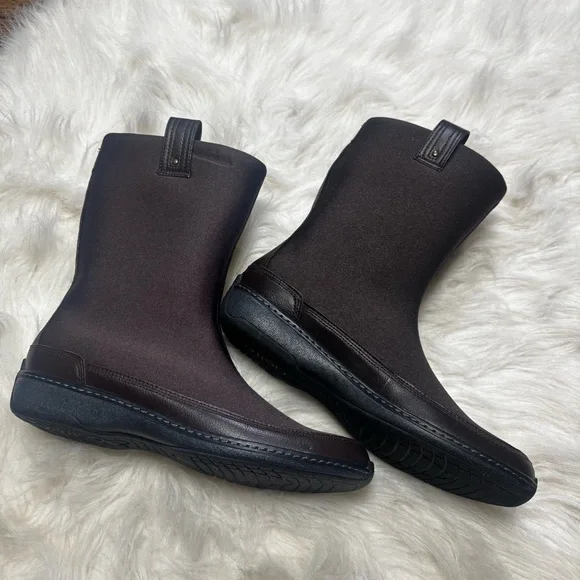 Berries by Aetrex Mid Calf Neoprene Boots in Brown and Black size 7 women’s