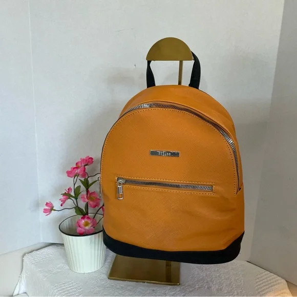 Benoss ~ Black and Caramel Backpack ~‎ Small *NWT**