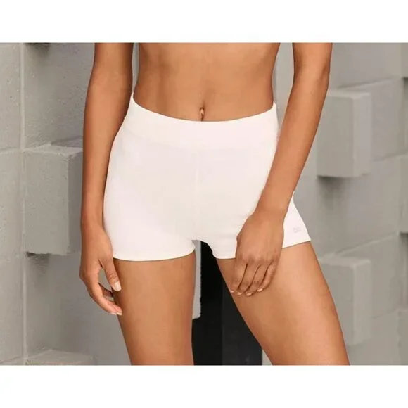Alo Microwaffle Pleasant Boyshort Ivory Cream Waffle Thermal Mini Stretch Shorts