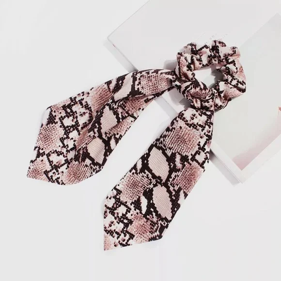 ✨HAIR SCARF SCRUNCHIE-SNAKESKIN ANIMAL PRINT‎