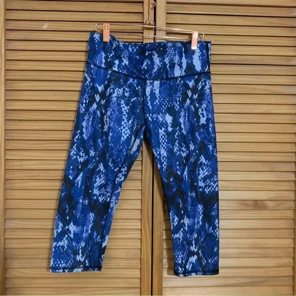 ALO Yoga Crop Leggings size Small