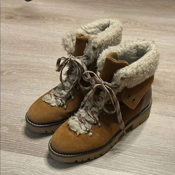 Time and Tru Women’s Cozy Shearling-Lined Hiking Boots