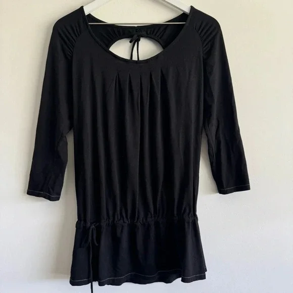 ALO Yoga Black Keyhole Open Back Cinch Waist 3/4 Sleeve top size XS