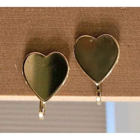 Heart Clip On Earrings Gold Tone Non‎ Pierced Earrings Minimalist Style
