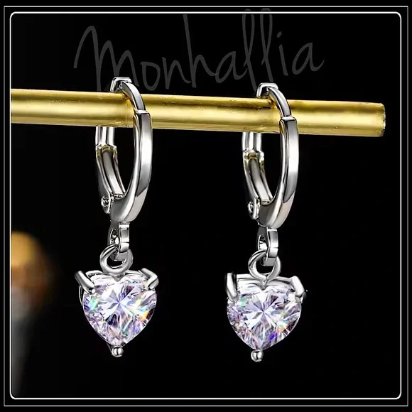 NEW SPARKLING SILVER SIMULATED DIAMOND HEART LOVE GIFT HUGGIE EARRINGS