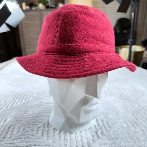 Saks Fifth Avenue Vintage Wool Bucket Hat Women's Red Felted Boho Cloche Cozy