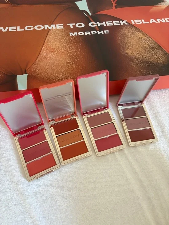4 x Morphe Cheek Thrills Island Blush Quartet - Pink, Coral, Peach, Mauve