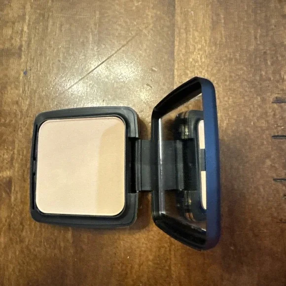 REVLON AGE DEFYING PRESSED LOOSE POWDER TRANSLUCENT MEDIUM - ORIGINAL (B0008)‎