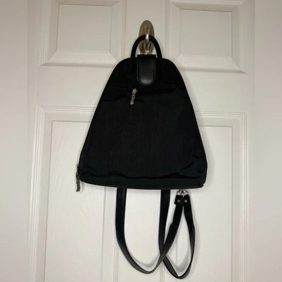 Baggallini MM Metro Backpack Black Bag