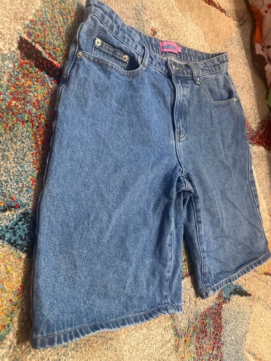 (New) Edikted 6 Baggy Long Denim Blue Jean Shorts / size 6 Denim Shorts