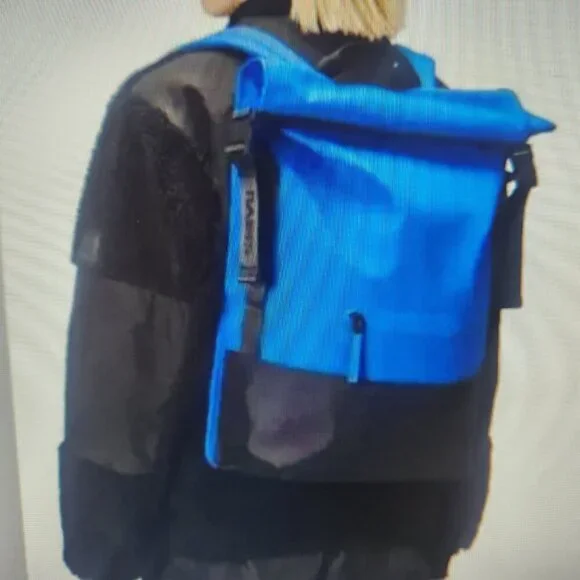 Rains Trail Rolltop Backpack in Bright Blue Waves NWTs