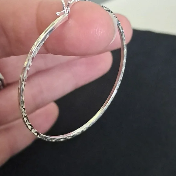 Sterling Silver Diamond Cut Hoop Earrings‎