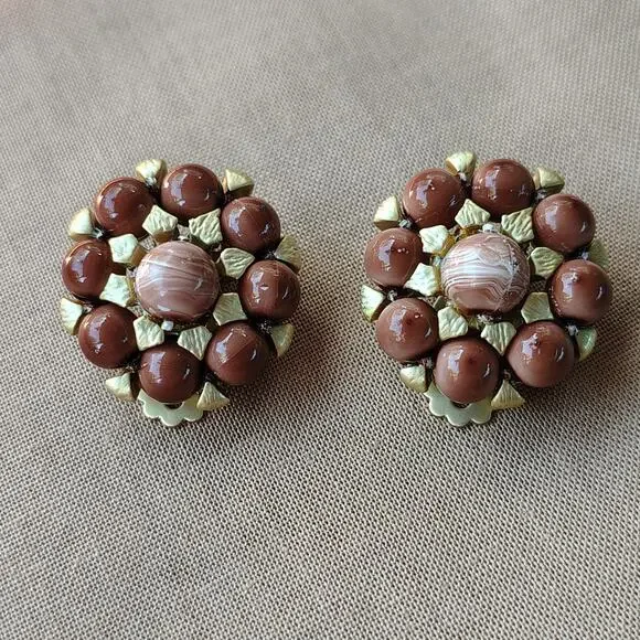 Vintage Beaded Cluster Clip-On Earrings‎ Gold Tone and Brown