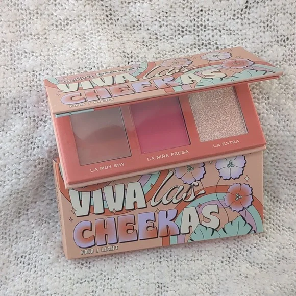 Alamar Viva Las Cheekas Cheek Palette in Fair/Light, 7.8g/0.28oz