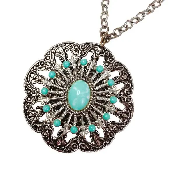 VTG Medallion Pendant Necklace Turquoise Style Cab Boho Southwestern Silver Tone