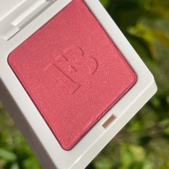 FENTY BEAUTY Fenty Cheek Suede Powder Blush In Petal Poppin’ (Baby Pink)