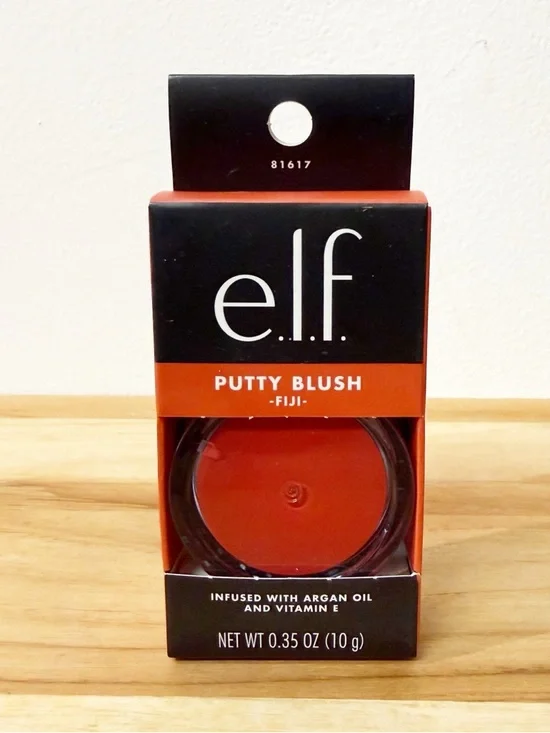 NIB E.L.F. Putty Blush in Fiji