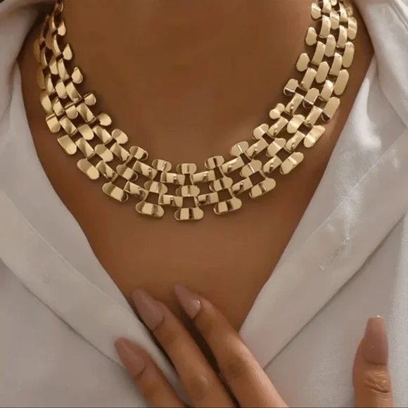 Exaggerated Hollow Punk Hip-Hop Golden Chunky Necklace Collar Women's Necklace