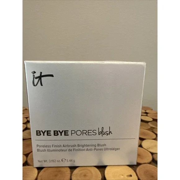 it Cosmetics Bye Bye Pores Blush Naturally‎ Pretty (Warm Peach) 0.192 oz