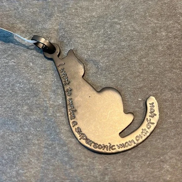 Sasha’s state of mind -‎ black metal cat for necklace